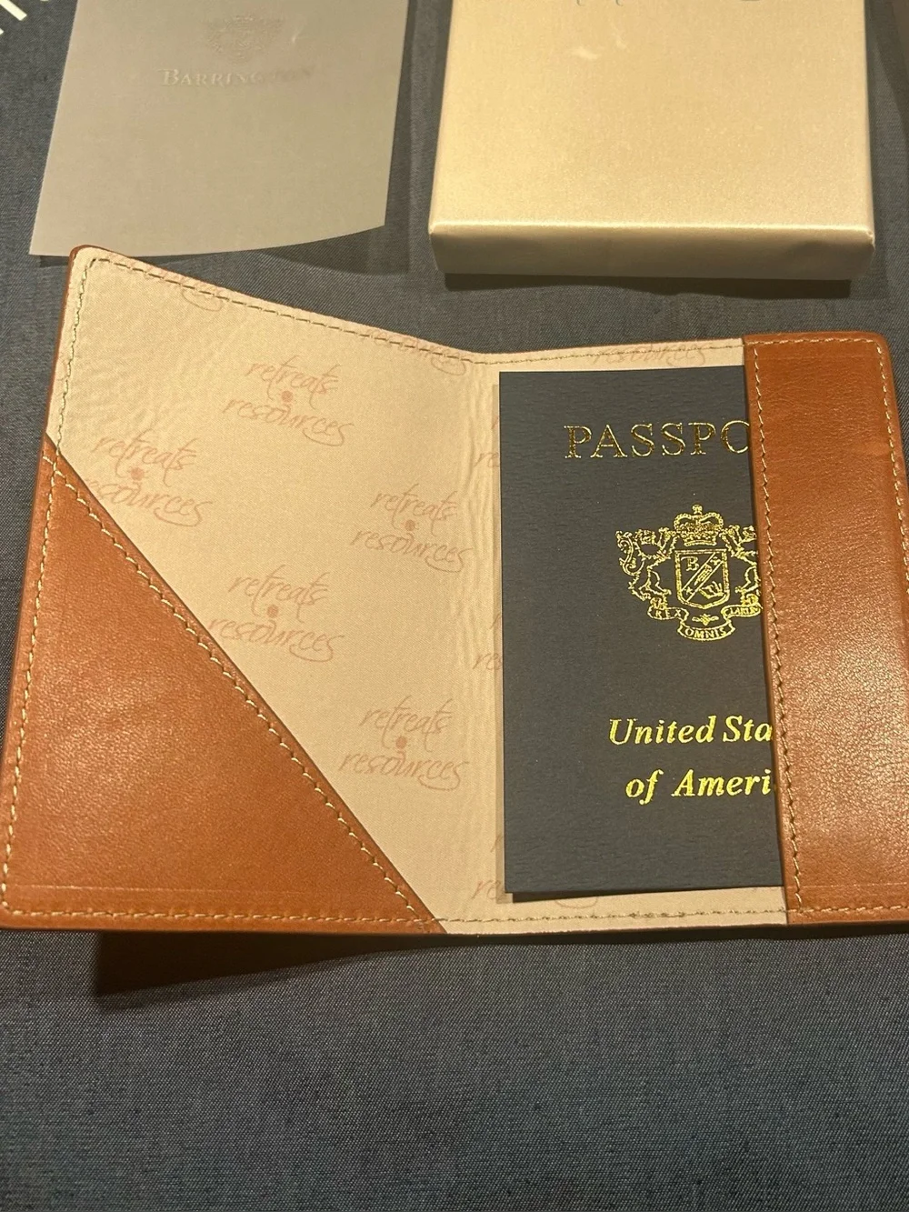Glasgow Barrington Leather passport holder